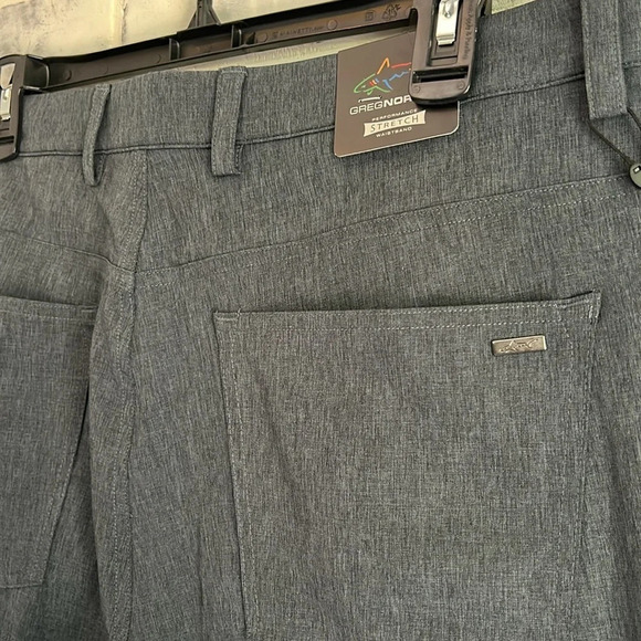 NWT Men’s Greg Norman Dark Gray Hybrid Stretch Shorts, size 36, 9”Inseam Pockets - Picture 4 of 5